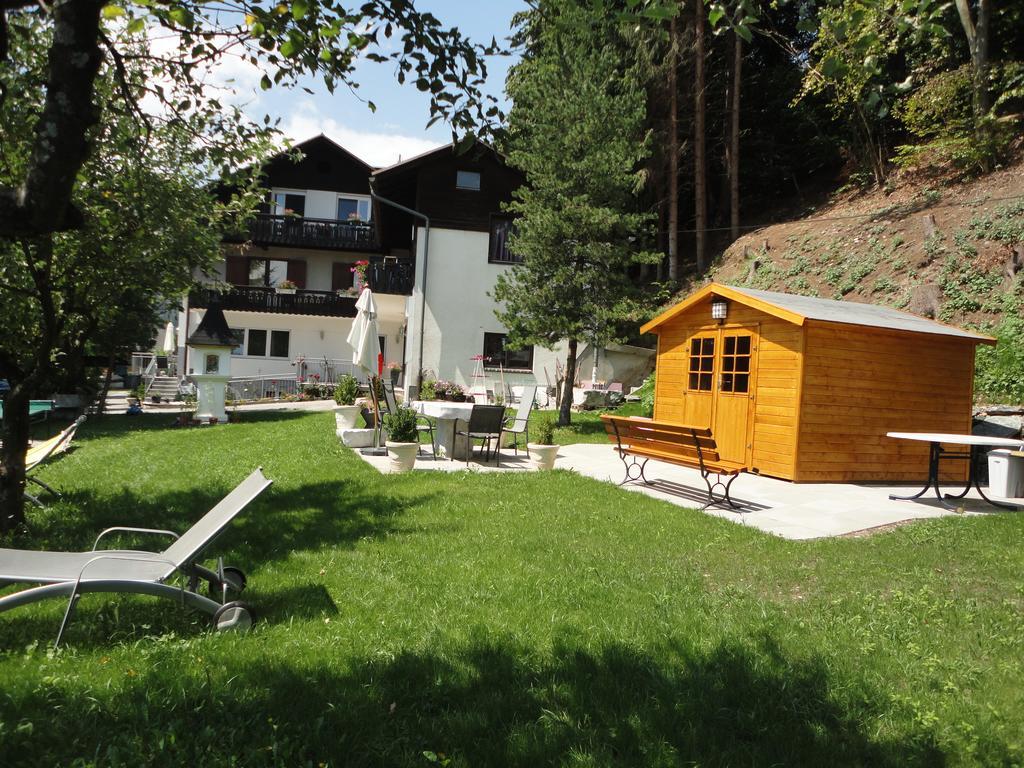 Ferienhaus Burgblick Treffen Exterior photo