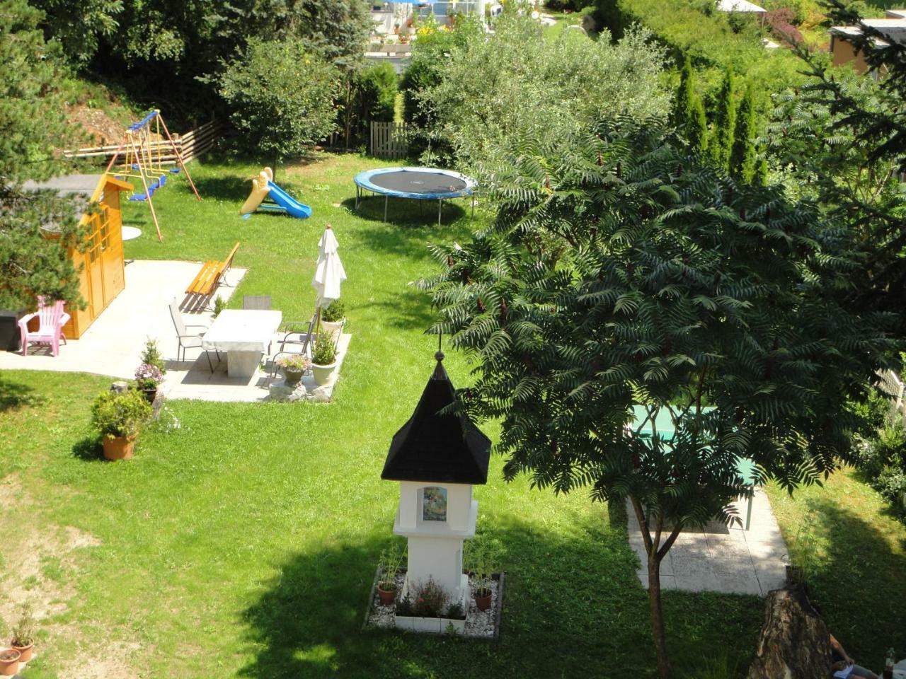 Ferienhaus Burgblick Treffen Exterior photo